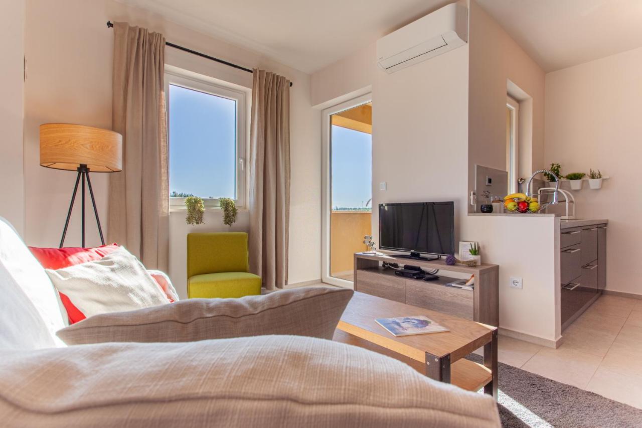 Leni Appartement Cres