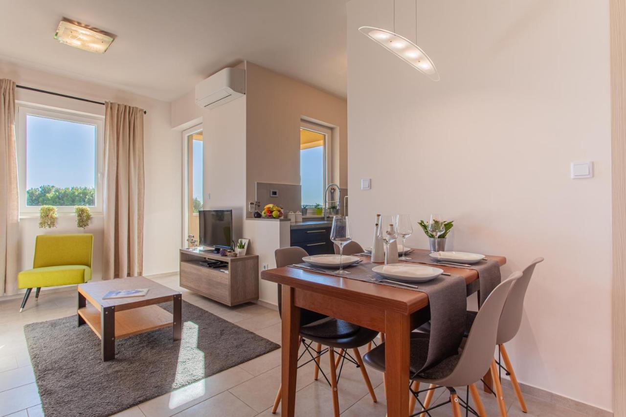 Leni Apartma
